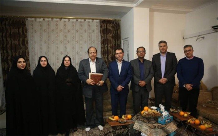 هنرمندان سرمایه های فرهنگی و هنری جامعه هستند