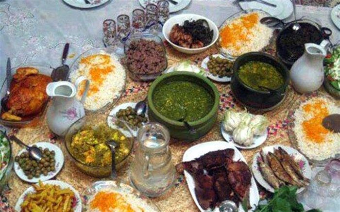جشنواره می رشت خوشمزه غذا و گاری کباب رشتی در پیاده راه فرهنگی