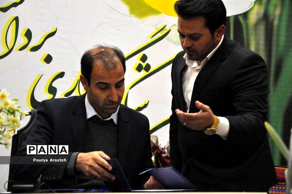 سومین جشن استانی برداشت گل نرگس در شهرستان خوسف