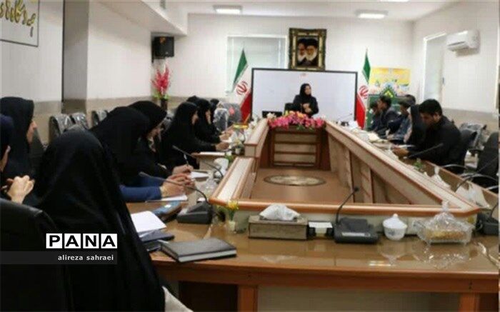 برگزاری جلسه نشست مهارت های زندگی در آموزش و پرورش اردکان
