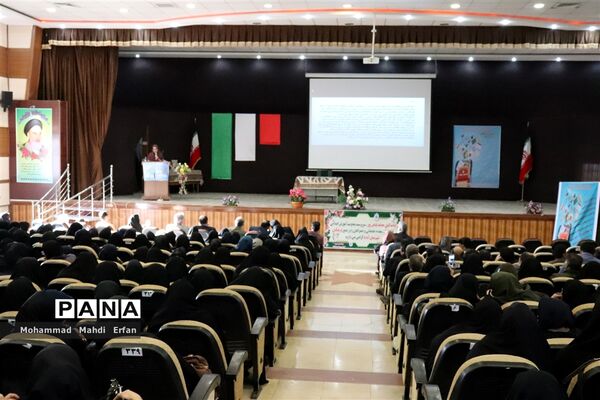 همایش کیفیت بخشی به آموزش و توانمندسازی کارکنان آموزشی در شهرستان آباده