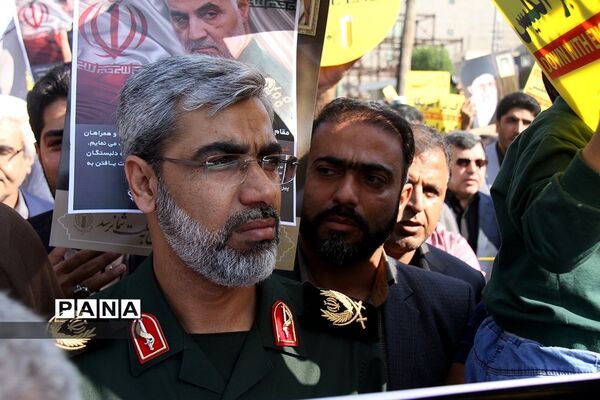 راهپیمایی نمازگزاران بندرعباس به‌مناسبت شهادت سردار سلیمانی
