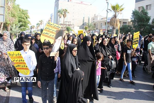 راهپیمایی نمازگزاران بندرعباس به‌مناسبت شهادت سردار سلیمانی