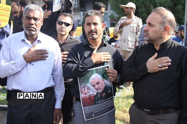راهپیمایی نمازگزاران بندرعباس به‌مناسبت شهادت سردار سلیمانی