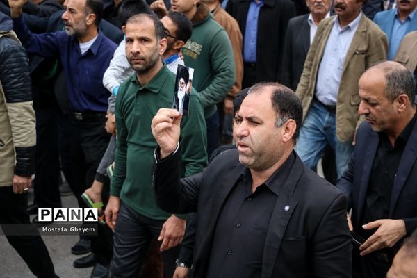 گردهمایی و عزاداری مردم آبادان به‌مناسبت شهادت سردار قاسم سلیمانی