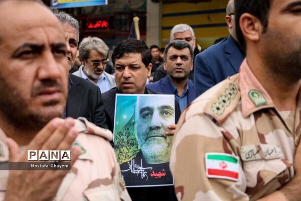 گردهمایی و عزاداری مردم آبادان به‌مناسبت شهادت سردار قاسم سلیمانی