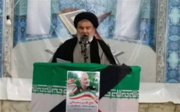امام جمعه بافق:  اقدام آمریکای جنایتکار و شهادت سردار سلیمانی بی جواب نمی‌ماند