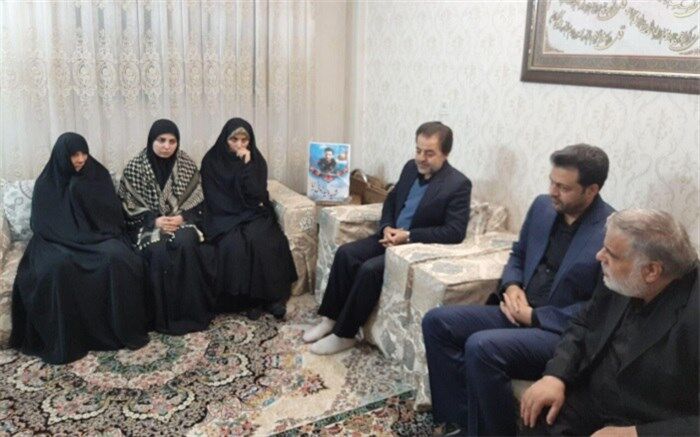حضور فرماندار  ری درمنزل شهید زمانی نیا