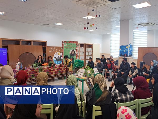 دورهمی ادبی نوجوانان با حضور « افسانه شعبان نژاد » در قم