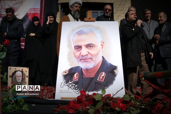 مراسم نامگذاری ساختمان مرکزی مدرسه ماندگار البرز به نام شهید سپهبد قاسم سلیمانی