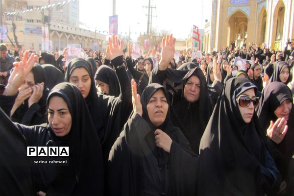 سوگواری مردم کرمانشاه در  پی شهادت سردار سپهبد قاسم سلیمانی