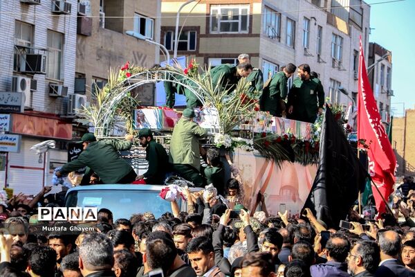 تشییع با شکوه پیکر شهید قاسم سلیمانی در اهواز