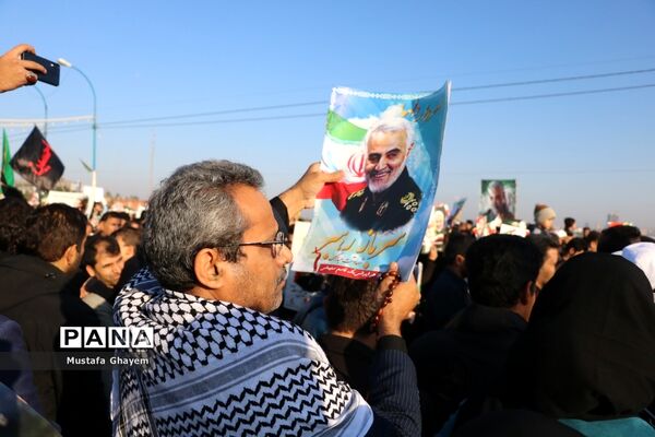 تشییع با شکوه پیکر شهید قاسم سلیمانی در اهواز