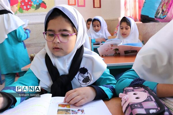 سوگواره سردار دلها در مدارس آباده
