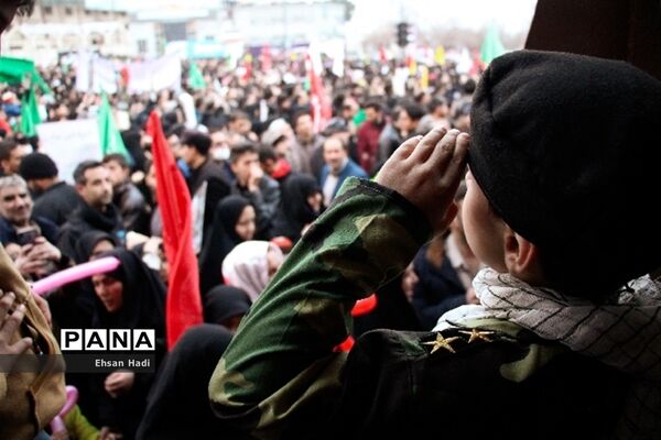 وداع با فرمانده در جوار حرم مطهر رضوی