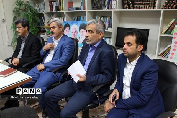 جلسه برنامه ریزی اجلاسیه شهدای دانش‌آموزی  و فرهنگیان استان بوشهر