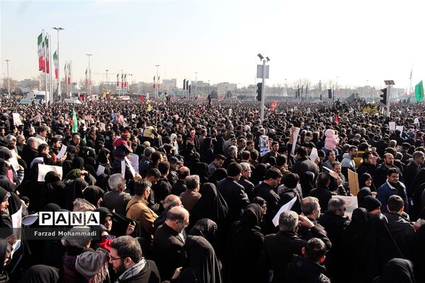 مراسم تشییع پیکر مطهرشهید حاج قاسم سلیمانی و همرزمان شهیدش در تهران