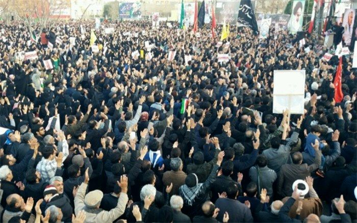 تجمع عزاداران و سوگواران شهادت سردار رشید اسلام، سپهبد حاج قاسم سلیمانی در  میدان جهاد کاشان