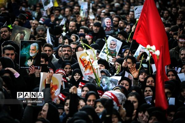 تشییع پیکر شهدای مقاومت در تهران