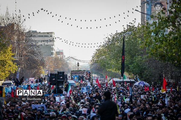 تشییع پیکر شهدای مقاومت در تهران