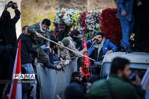 تشییع پیکر شهدای مقاومت در تهران
