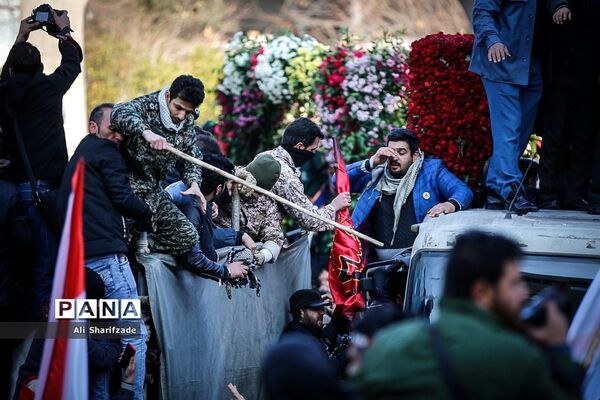 تشییع پیکر شهدای مقاومت در تهران