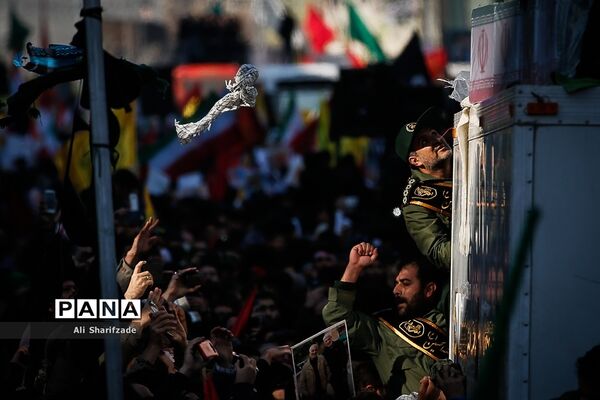 تشییع پیکر شهدای مقاومت در تهران