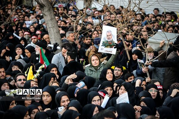 تشییع پیکر شهدای مقاومت در تهران
