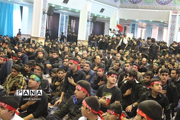عزاداری فرهنگیان و دانش‌آموزان