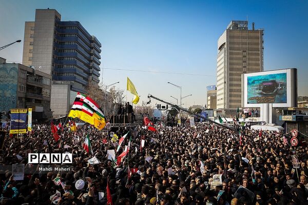 تشییع پیکر شهدای مقاومت در تهران-3