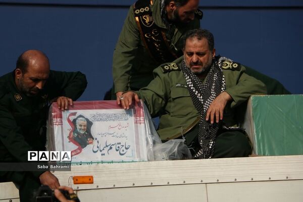 وداع پرشورمردم تهران با سپهبد شهیدسردار قاسم سلیمانی