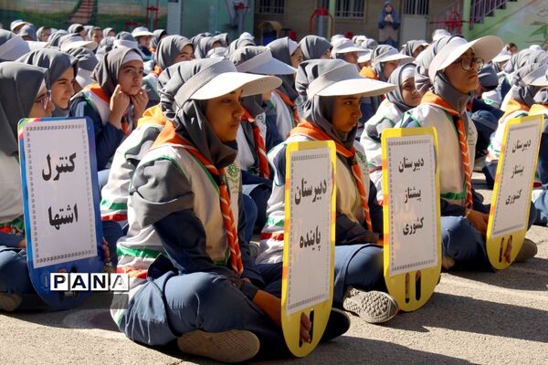 آیین  توزیع شیر رایگان در مدارس خوزستان