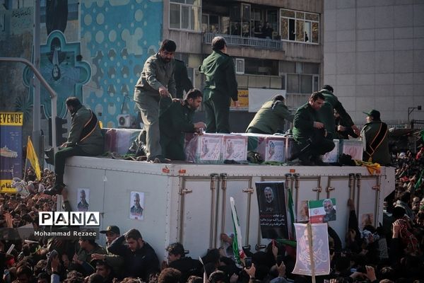 مراسم تشیع پیکر شهید سپهبد قاسم سلیمانی و شهیدان همراهش