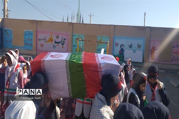 برگزاری مراسم گرامیداشت شهادت سردارحاج قاسم سلیمانی دردبستان فضیلت حمیدیه