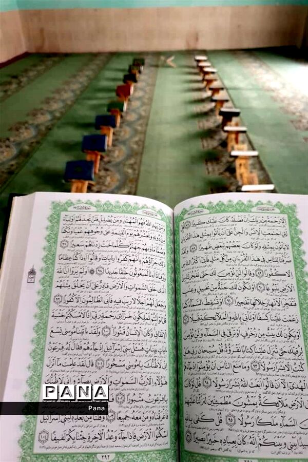 سوگواری دانش‌آموزان پیشتاز فارس در رثای سردار شهید قاسم سلیمانی