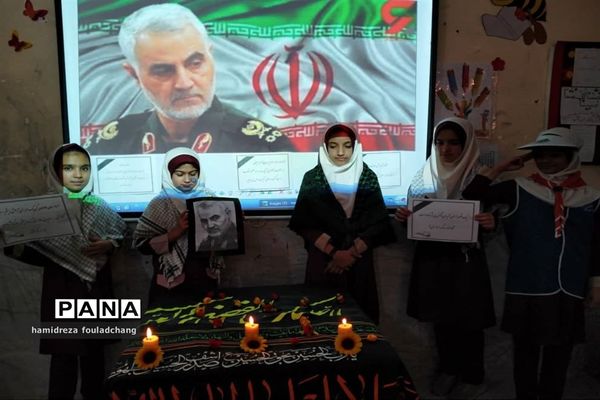 گرامیداشت سردار دلها، شهید حاج قاسم سلیمانی در مدارس نی ریز