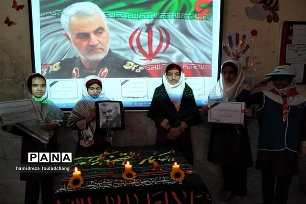 گرامیداشت سردار دلها، شهید حاج قاسم سلیمانی در مدارس نی ریز