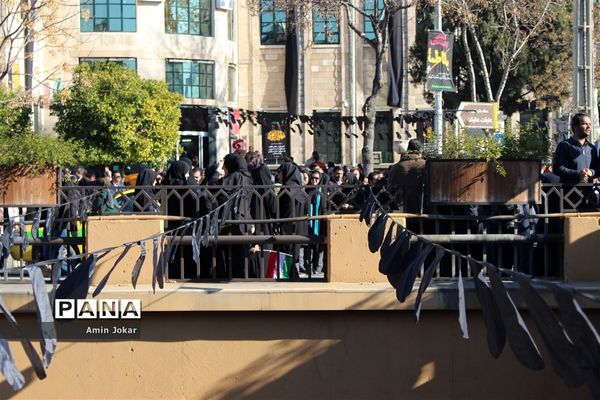 راهپیمایی مردم شیراز در مراسم بزرگداشت سردار شهید حاج قاسم سلیمانی