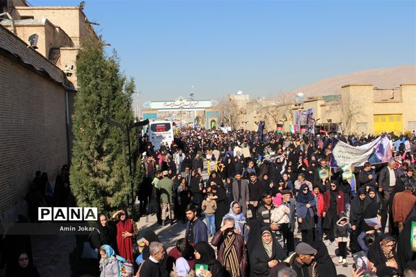 راهپیمایی مردم شیراز در مراسم بزرگداشت سردار شهید حاج قاسم سلیمانی