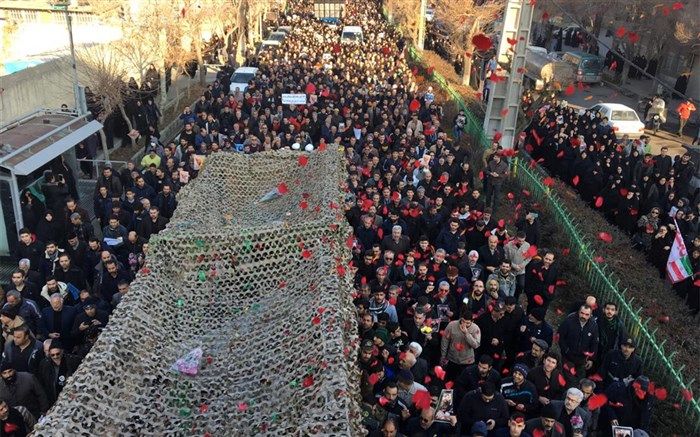 تشییع باشکوه شهید هادی طارمی در منطقه ۱۸ تهران برگزار شد