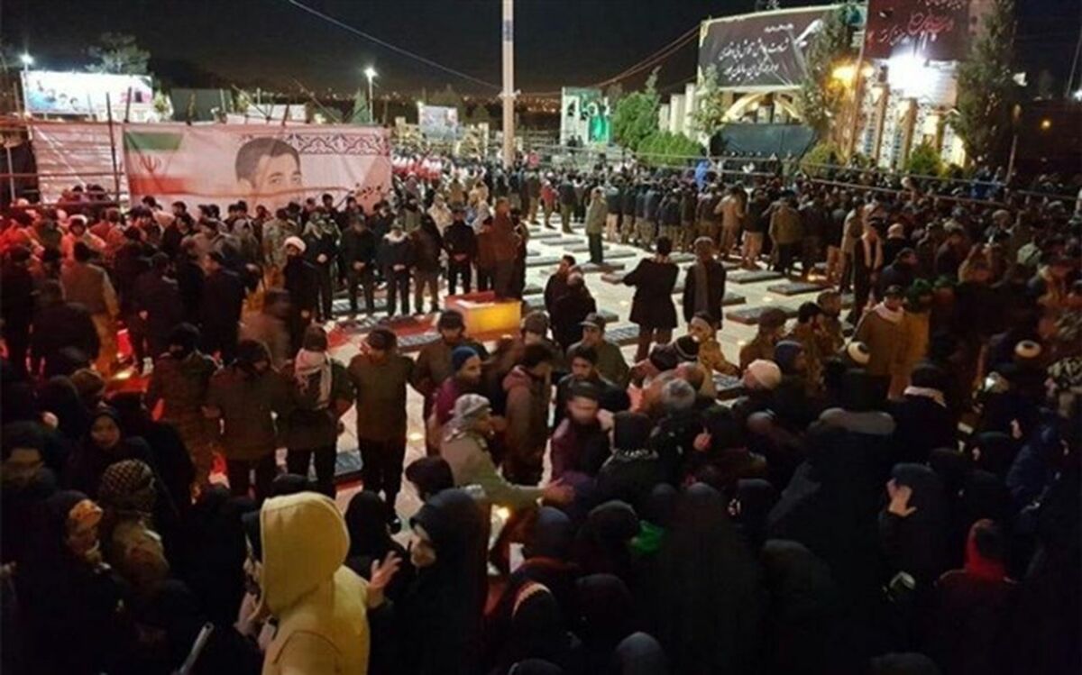 پس از انتقام سخت سپاه؛ پیکر سپهبد سلیمانی به خاک سپرده شد + ویدئو