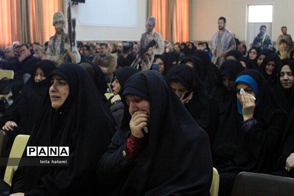 گرامیدشت فرهنگیان ناحیه 3 تبریز به مناسبت شهادت سپهبد قاسم سلیمانی