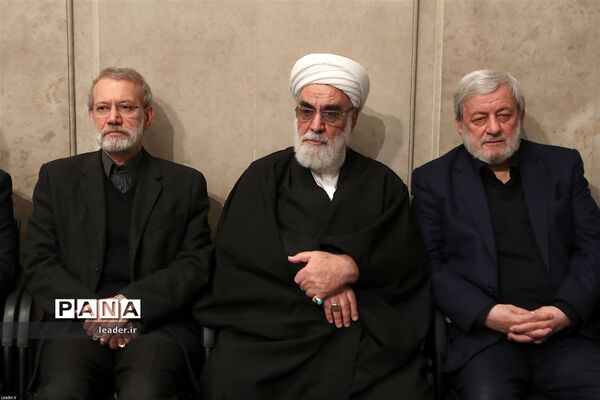 دیدار هزاران نفر از مردم قم با رهبر انقلاب