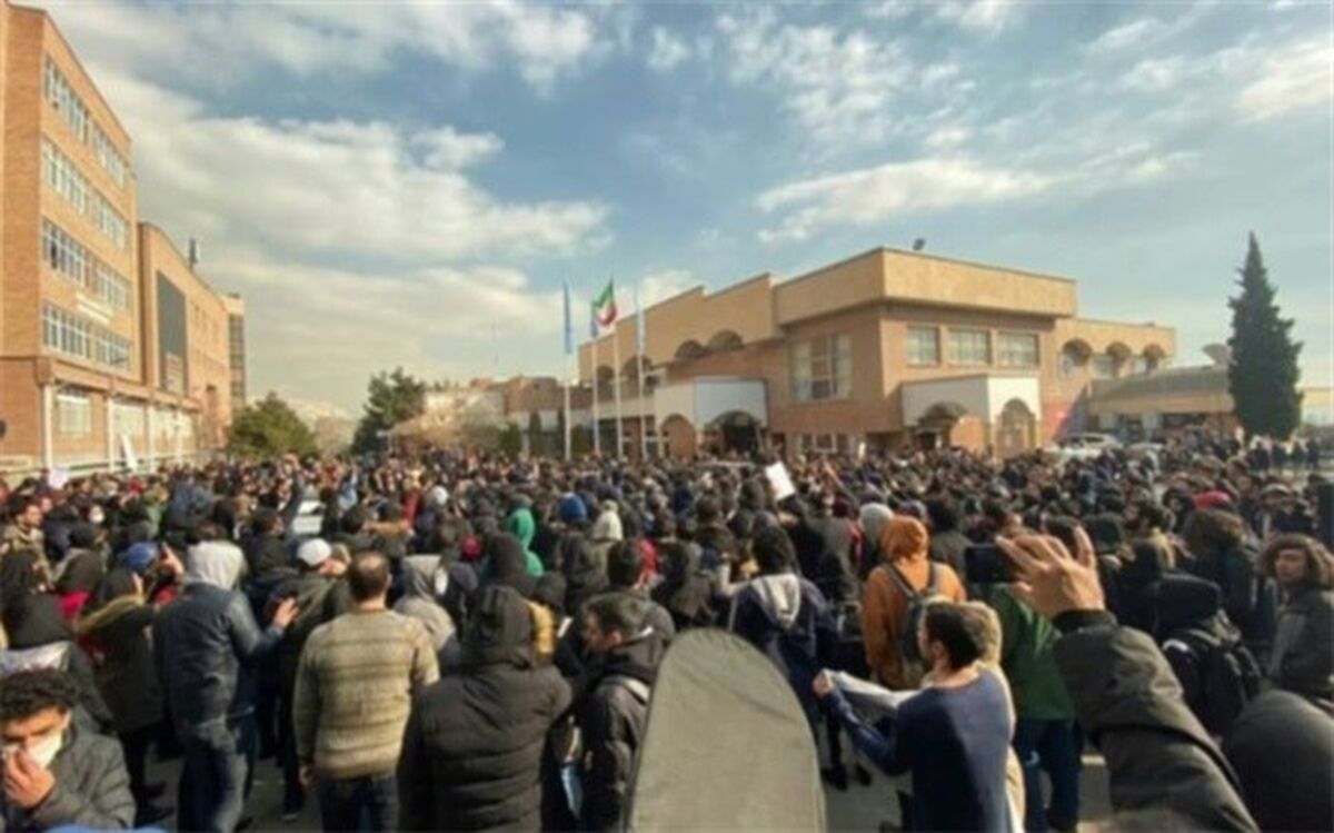 سوگ و مطالبه همچنان ادامه دارد