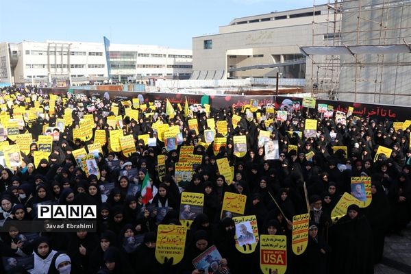 راهپیمایی مردم مشهد در حمایت از جبهه مقاومت و ابراز همدردی با بازماندگان شهدای سانحه هواپیمایی