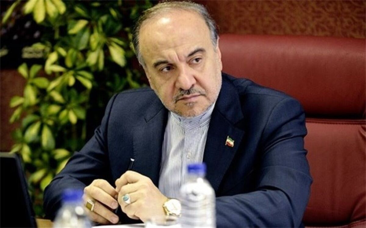 سلطانی‌فر: هیچ گرایش رنگی در فوتبال ایران ندارم؛ مسئولیتم کمک به هر دو تیم پرسپولیس و استقلال است