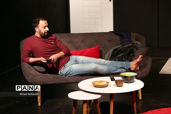 اجرای نمایش «۳/۱۴» در تماشاخانه هامون