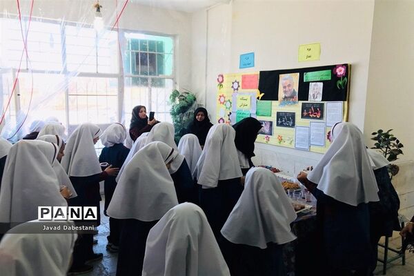 ایستگاه صلواتی دانش آموزان دبستان زکیه مروست بیاد سردار دلها