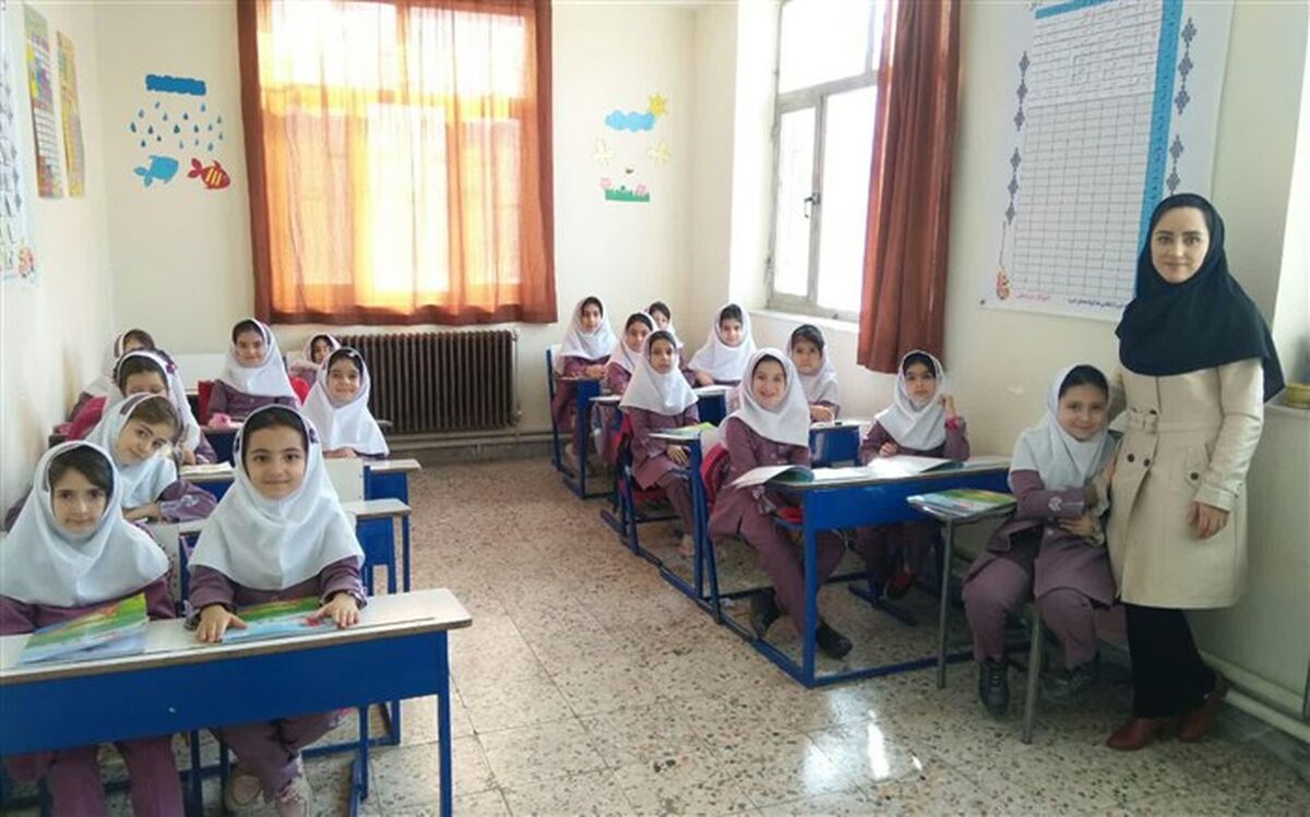 رونمایی از کتاب «بهتر بخوانیم، زیباتر بنویسیم» در خلخال