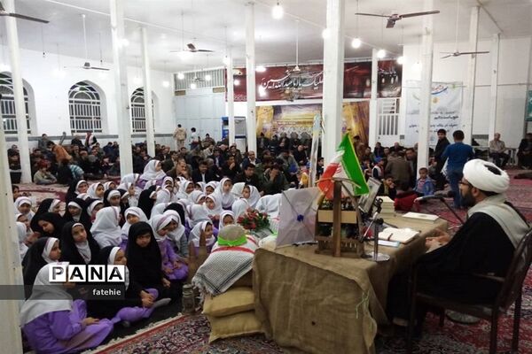 گرامیداشت یاد شهدا توسط دانش آموزان مدارس شاهد ابرکوه